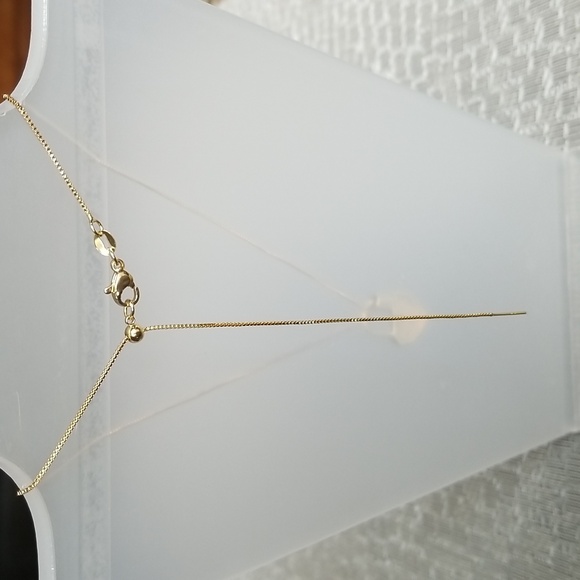 New Adjustable Gold plated Necklace with a lock charm - Picture 4 of 4